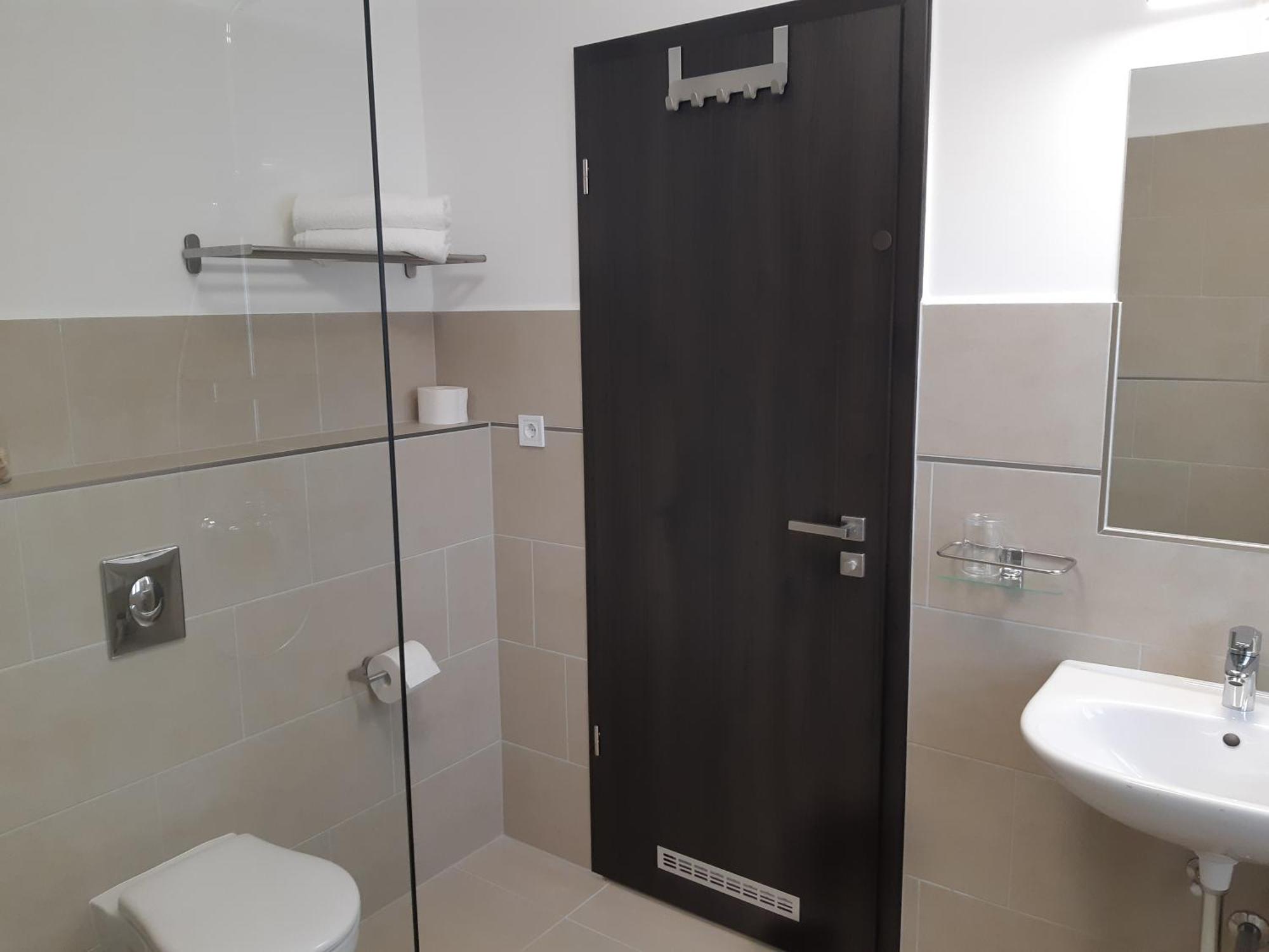 Kvint Vendeghaz Hotel Zalaegerszeg Szoba fotó
