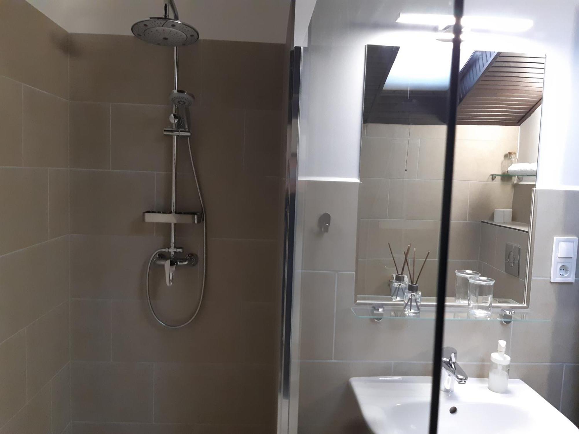 Kvint Vendeghaz Hotel Zalaegerszeg Kültér fotó